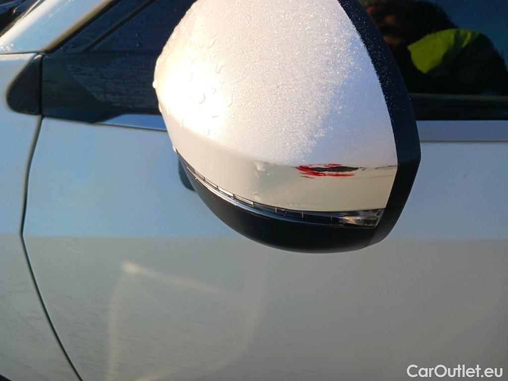  Nissan  Qashqai NISSAN  / 2021 / 5P / todoterreno DIG-T 116kW (158CV) mHEV Xtronic Acenta (AC2) #28