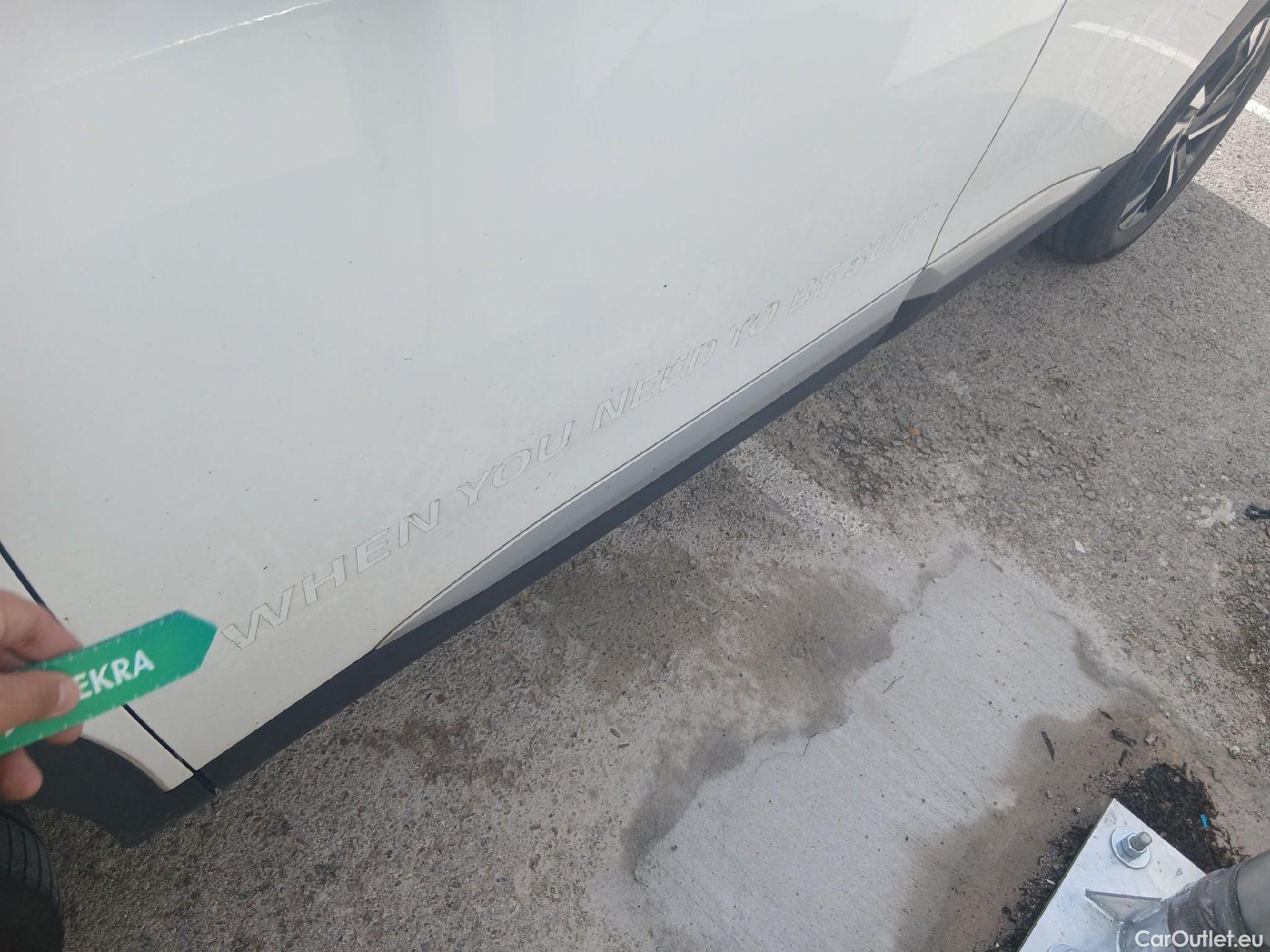  Peugeot  2008 PEUGEOT  / 2019 / 5P / todoterreno Allure BlueHDI 81kW (110CV) #11