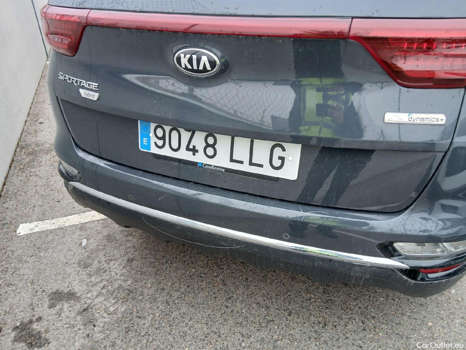  KIA  Sportage KIA  1.6MHEV Drive 100kW(136CV) 4x2(Crist Tintados)(CX) #32