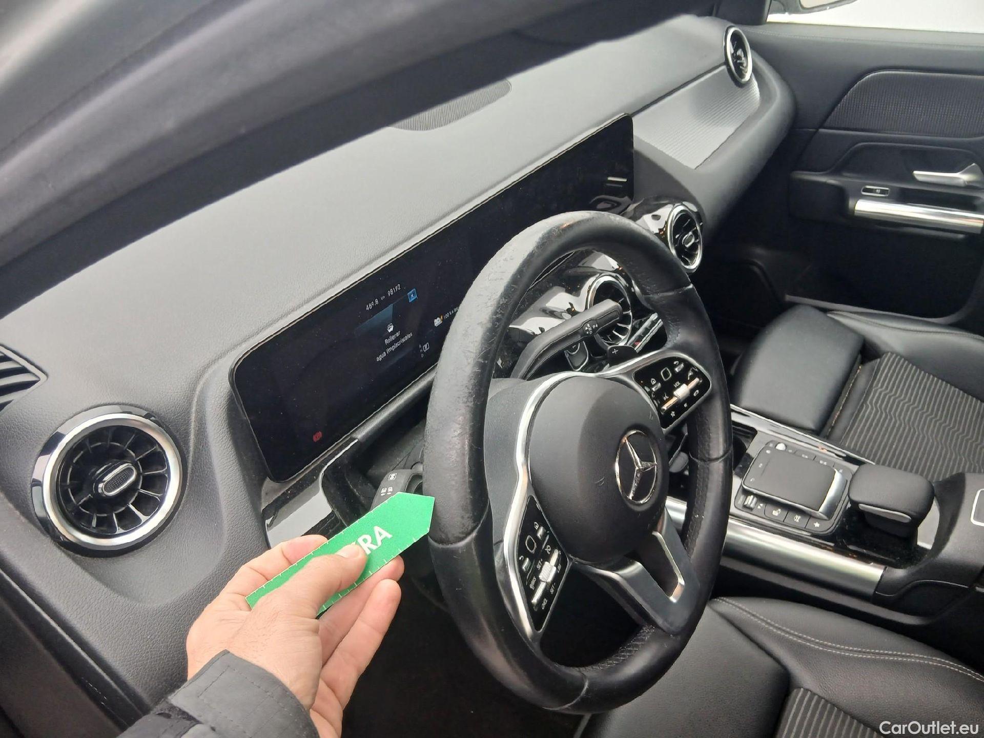  Mercedes  GLA MERCEDES-BENZ  / 2020 / 5P / todoterreno  250 e #17