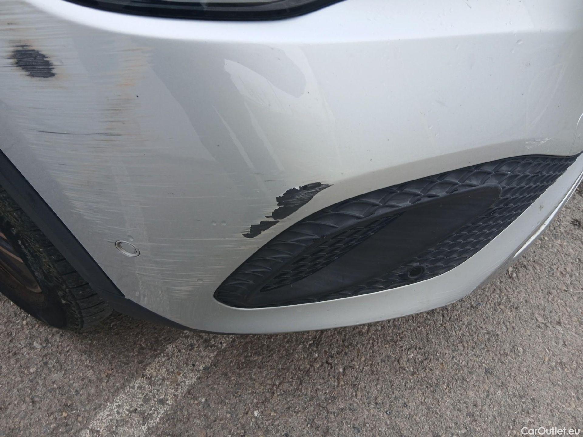  Mercedes  GLA MERCEDES-BENZ  / 2020 / 5P / todoterreno  250 e #4