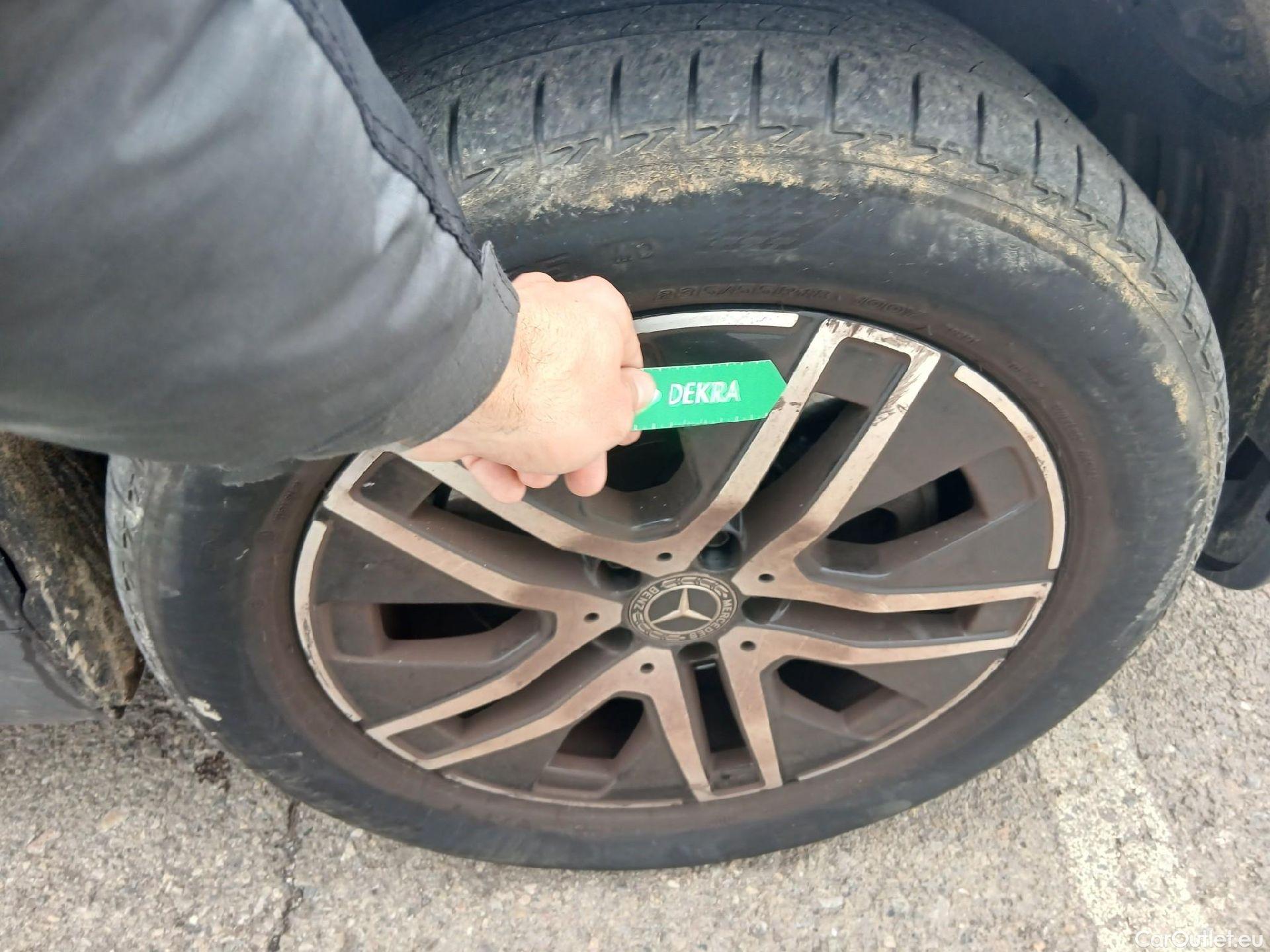  Mercedes  GLA MERCEDES-BENZ  / 2020 / 5P / todoterreno  250 e #15