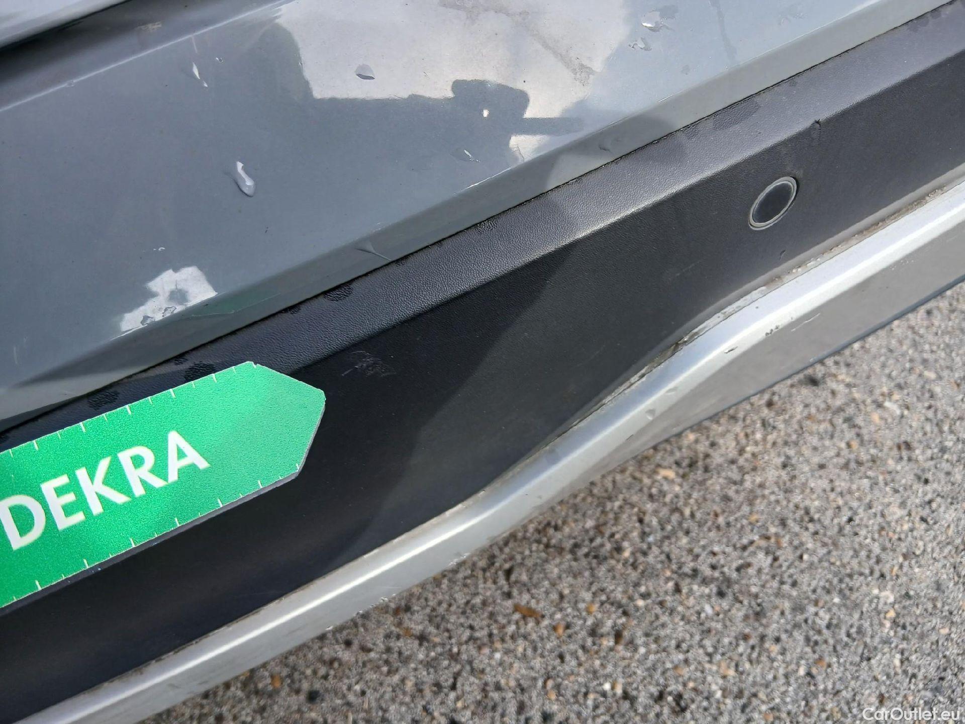  Nissan  Qashqai NISSAN  / 2021 / 5P / todoterreno DIG-T 103kW N-Connecta (Skyline Pack) #24