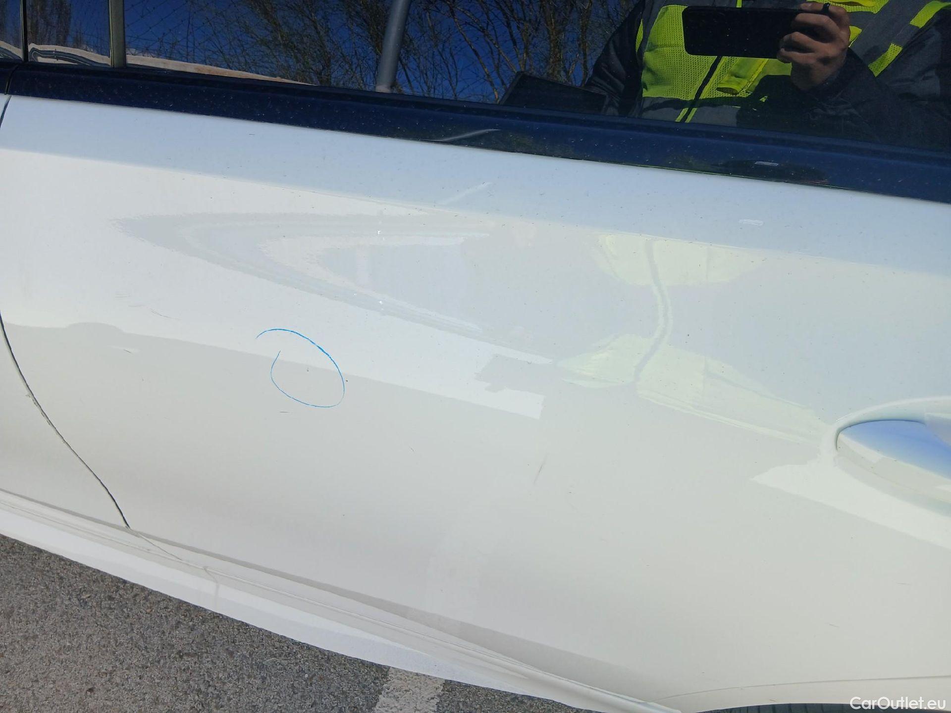  Mercedes  C-Klasse Clase C C 200 d (206.003)AMG AMG Line 185CV AT9 E6d #17