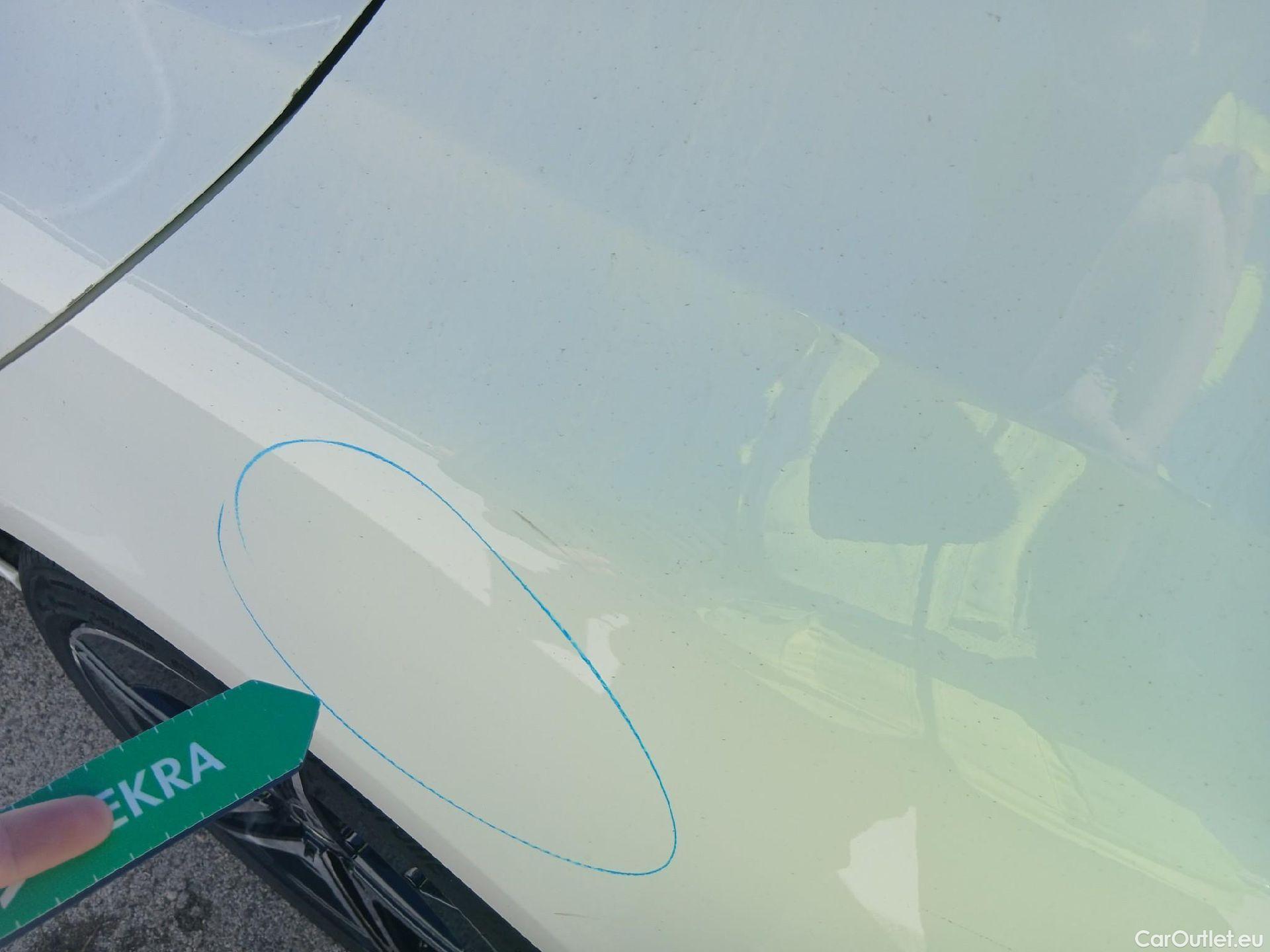  Mercedes  C-Klasse Clase C C 200 d (206.003)AMG AMG Line 185CV AT9 E6d #19