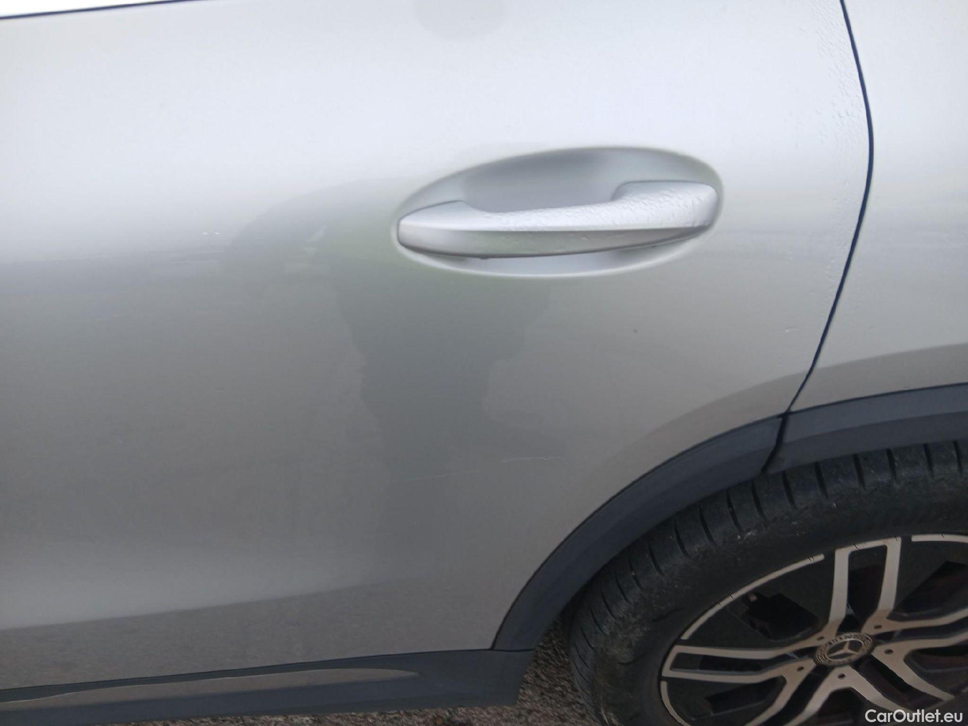  Mercedes  GLA MERCEDES-BENZ  / 2020 / 5P / todoterreno  250 e #6