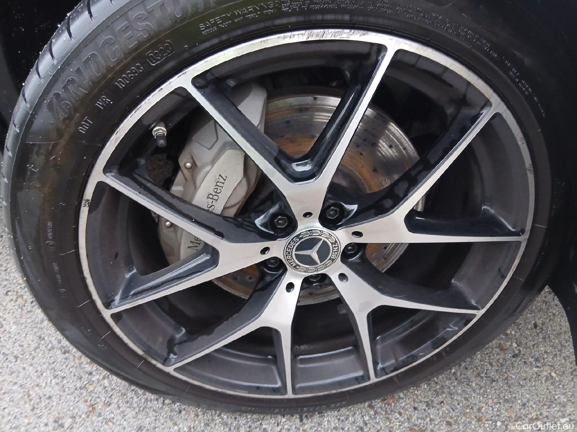  Mercedes  G-Klasee MERCEDES-BENZ GLC Coupé / 2019 / 5P / coupé GLC 300 de 4MATIC #28