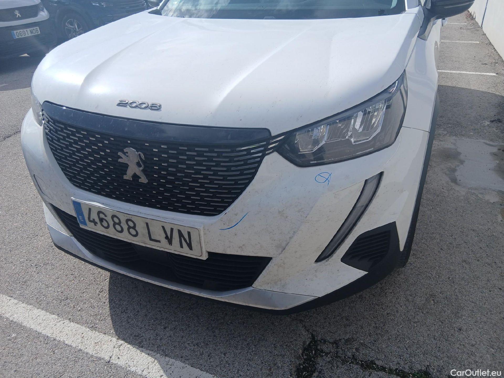  Peugeot  2008 PEUGEOT  / 2019 / 5P / todoterreno Allure BlueHDI 81kW (110CV) #3