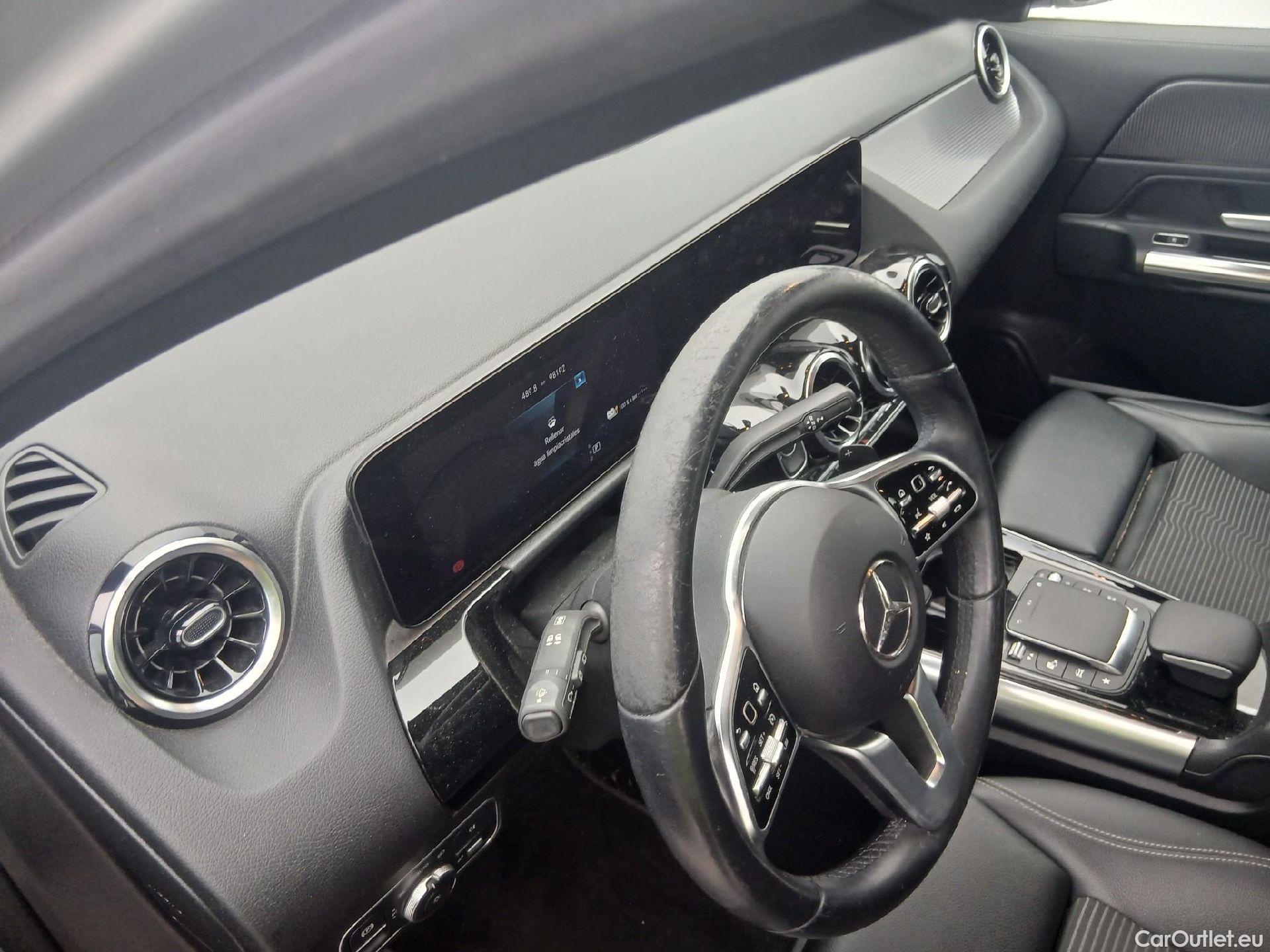  Mercedes  GLA MERCEDES-BENZ  / 2020 / 5P / todoterreno  250 e #18