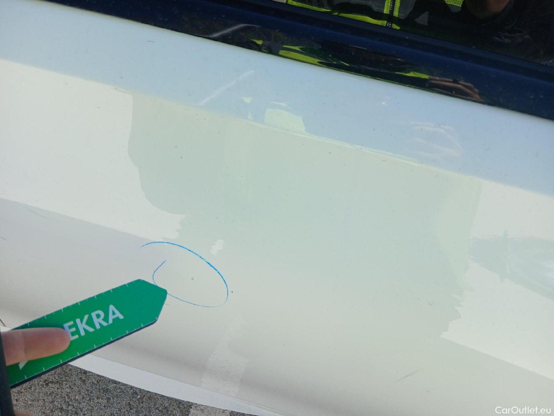  Mercedes  C-Klasse Clase C C 200 d (206.003)AMG AMG Line 185CV AT9 E6d #16