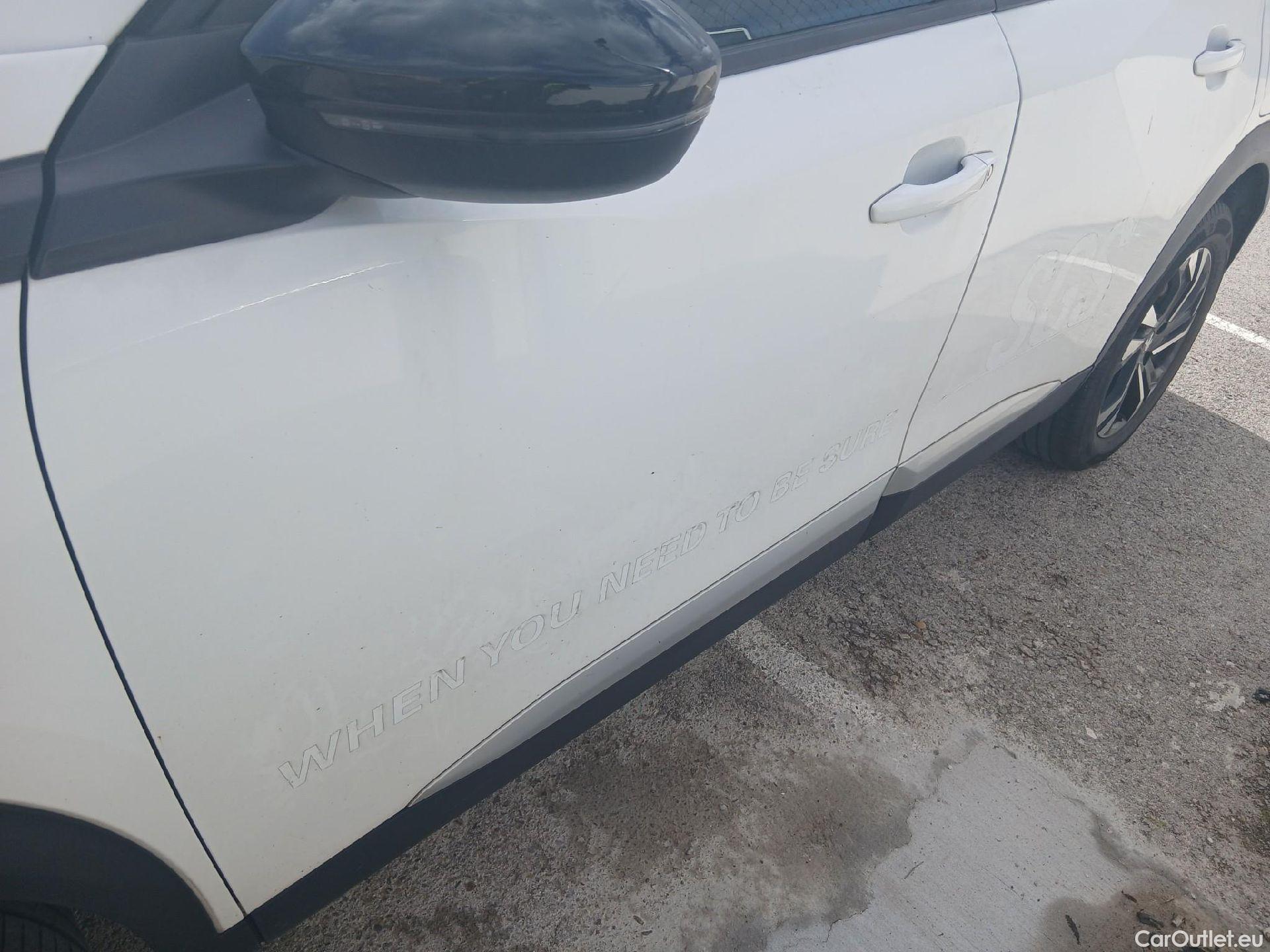  Peugeot  2008 PEUGEOT  / 2019 / 5P / todoterreno Allure BlueHDI 81kW (110CV) #10