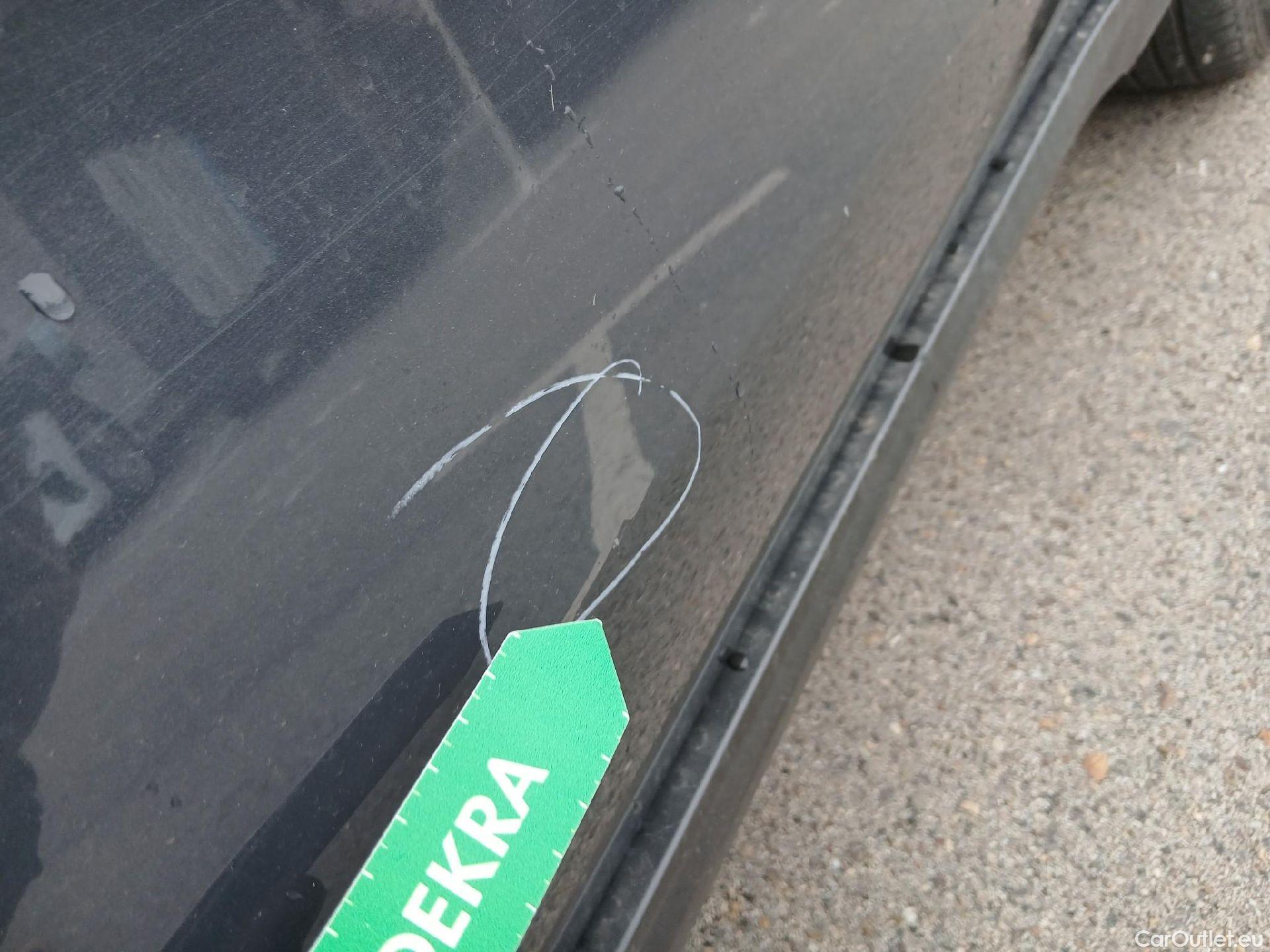  KIA  Sportage KIA  1.6MHEV Drive 100kW(136CV) 4x2(Crist Tintados)(CX) #34