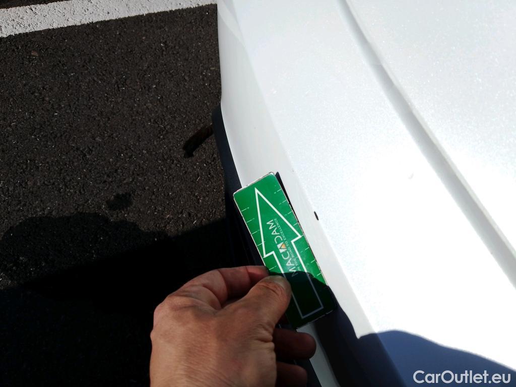  Land Rover  Discovery TESLA Model 3 / 2023 / 4P / sedán RWD (AC) #5