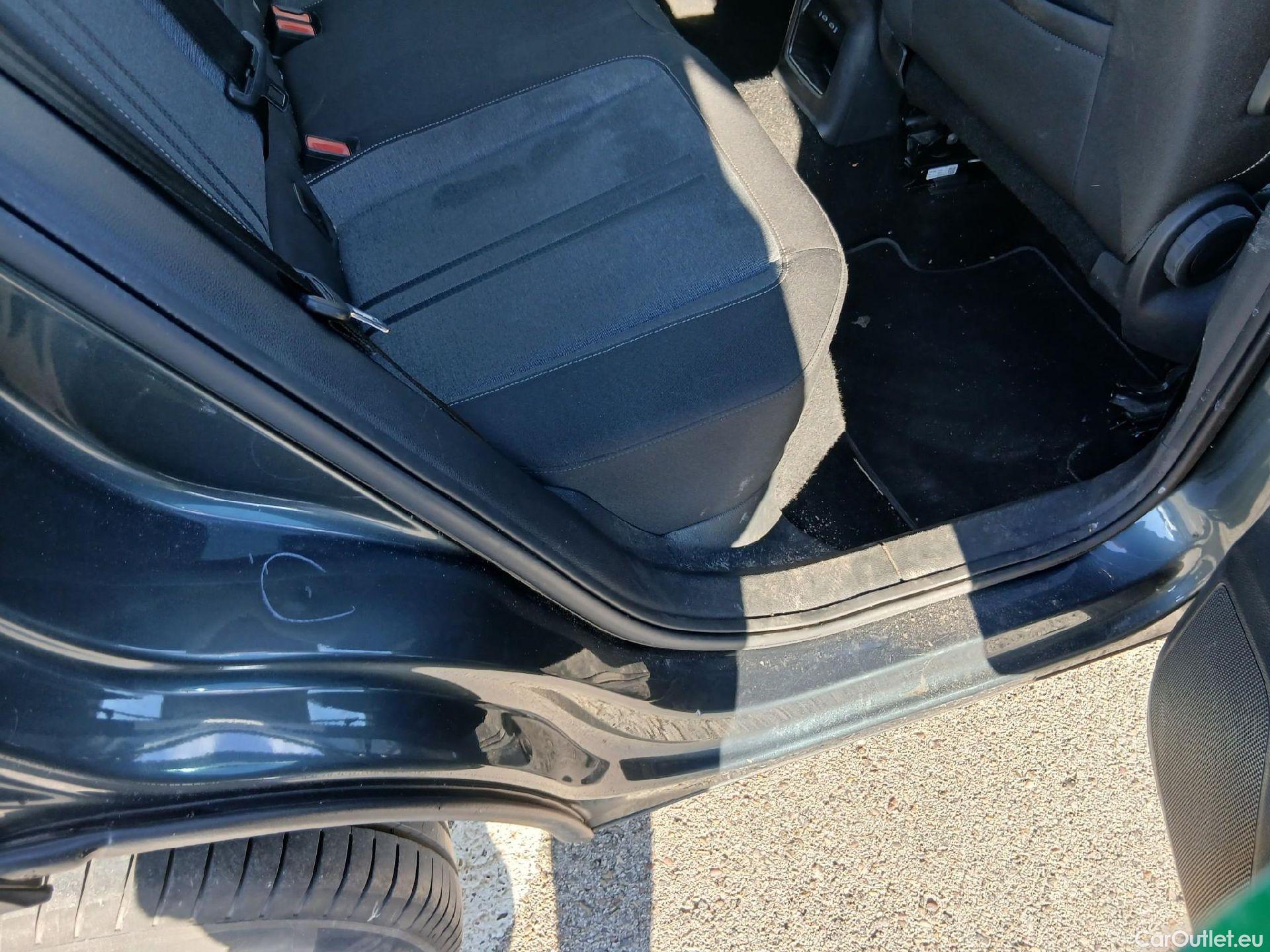  Seat  ATECA SEAT  1.5 TSI 110kW DSG S&S Style Go #61