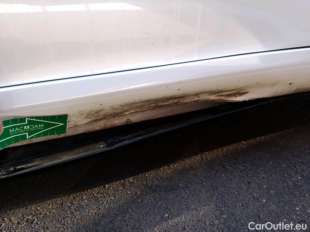  Land Rover  Discovery TESLA Model 3 / 2023 / 4P / sedán RWD (AC) #2