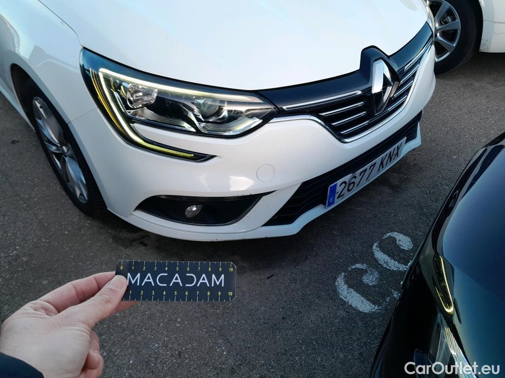  Renault  Megane RENAULT Mégane / 2015 / 5P / familiar Sp. Tourer Zen En. dCi 81kW (110CV) #12