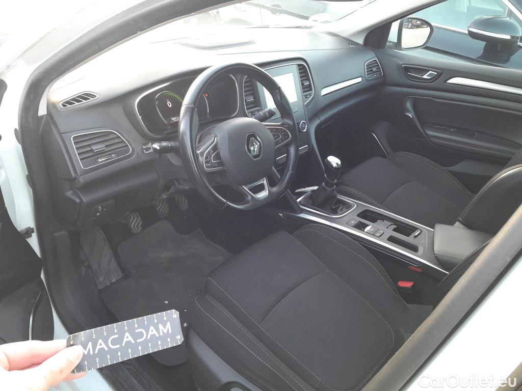  Renault  Megane RENAULT Mégane / 2015 / 5P / familiar Sp. Tourer Zen En. dCi 81kW (110CV) #17