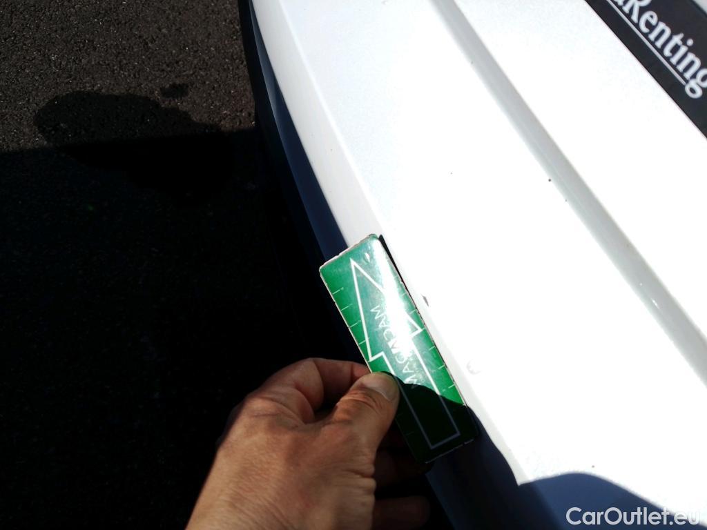  Land Rover  Discovery TESLA Model 3 / 2023 / 4P / sedán RWD (AC) #4