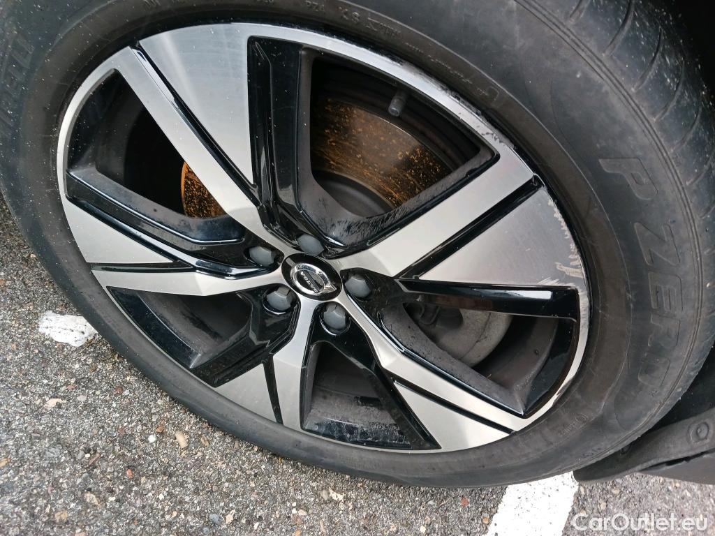  Volvo  XC 40 VOLVO XC40 / 2017 / 5P / todoterreno 1.5 T5 Twin Recharge R-Design Auto #1