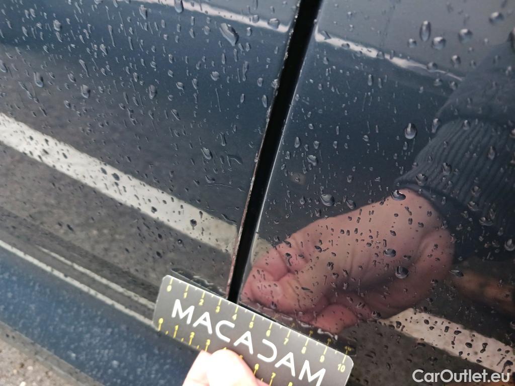  Volvo  XC 40 VOLVO XC40 / 2017 / 5P / todoterreno 1.5 T5 Twin Recharge R-Design Auto #4