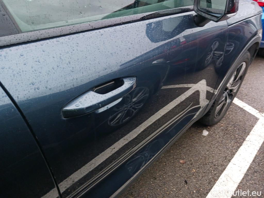  Volvo  XC 40 VOLVO XC40 / 2017 / 5P / todoterreno 1.5 T5 Twin Recharge R-Design Auto #5