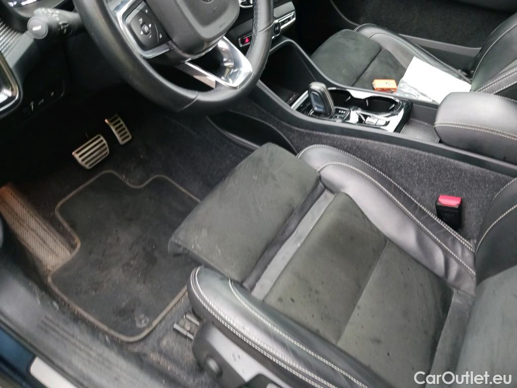  Volvo  XC 40 VOLVO XC40 / 2017 / 5P / todoterreno 1.5 T5 Twin Recharge R-Design Auto #9