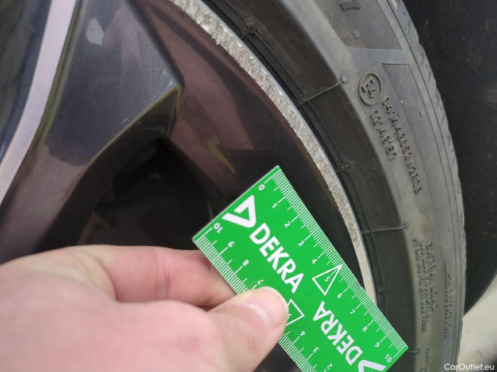  Bmw  Serie 1 Série 1 Berline 118 i Edition Sport 1.5 135CV BVA7 E6d #5