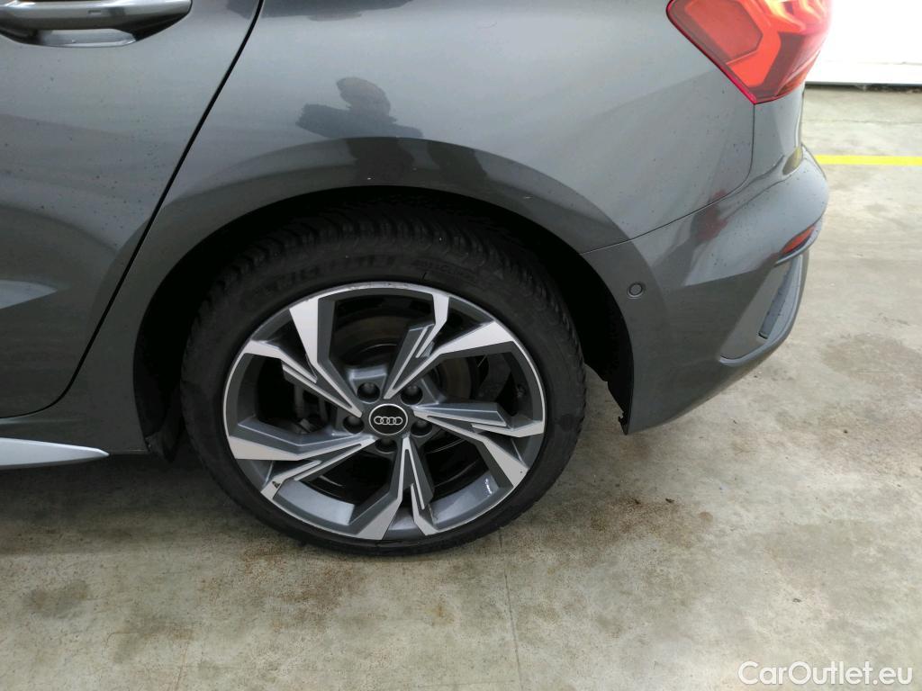  Audi  A3 AUDI  Sportback / 2020 / 5P / Berline 40 TFSI e 204 S Tronic S Line #26