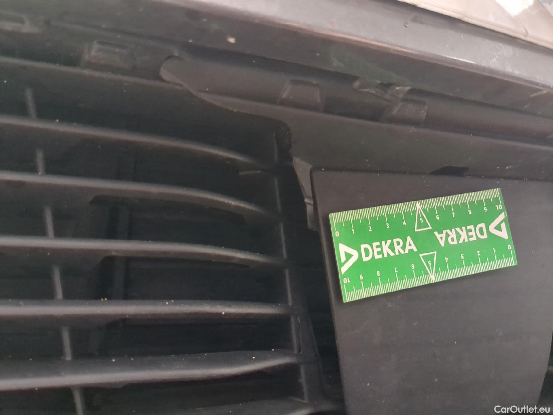  Peugeot  2008  Active Pack 1.2 PureTech 130CV BVA8 E6d #12