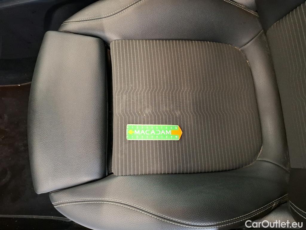  Mercedes  GLA MERCEDES-BENZ  / 2020 / 5P / SUV  250 e BUSINESS LINE DCT #11