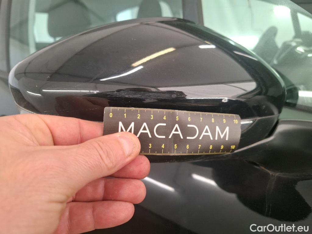  Peugeot  208  Affaire Premium Pack 1.2 80CV BVM5 E6dT #40