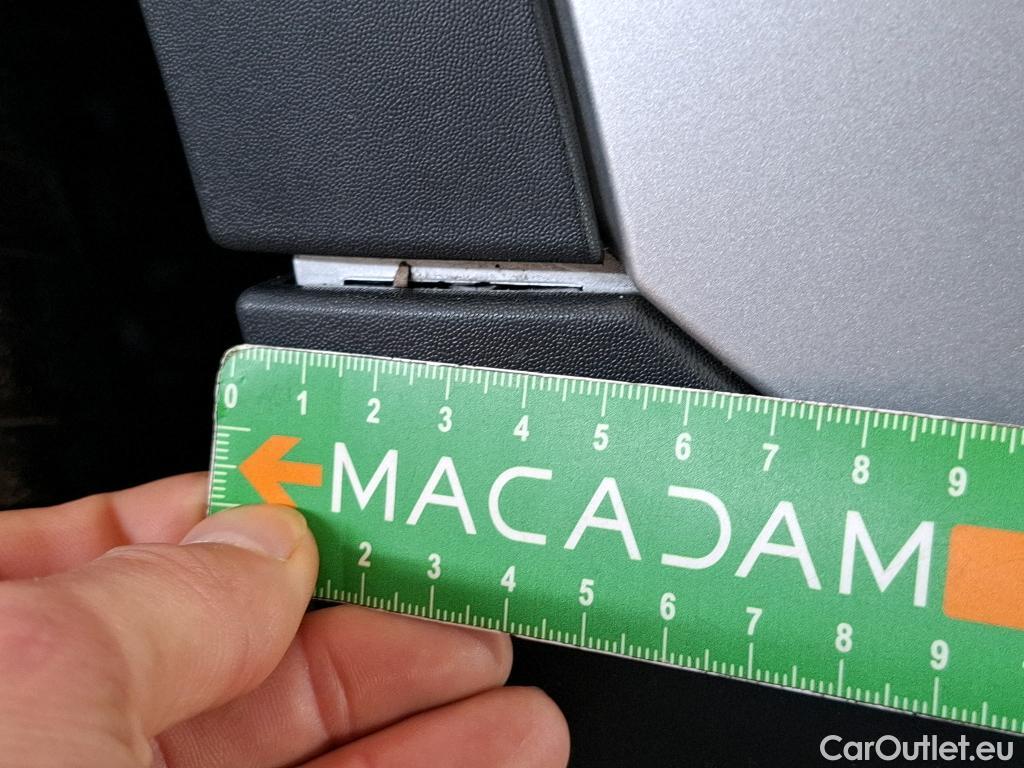  Mercedes  GLA MERCEDES-BENZ  / 2020 / 5P / SUV  250 e BUSINESS LINE DCT #15