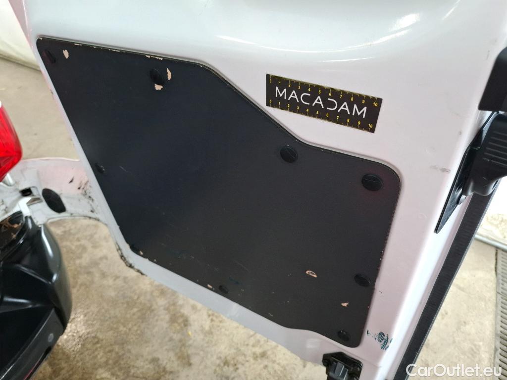  Citroen  Jumpy CITROEN  4p Combi Taille XL BlueHDi 120 S&S BVM6 Confort #31