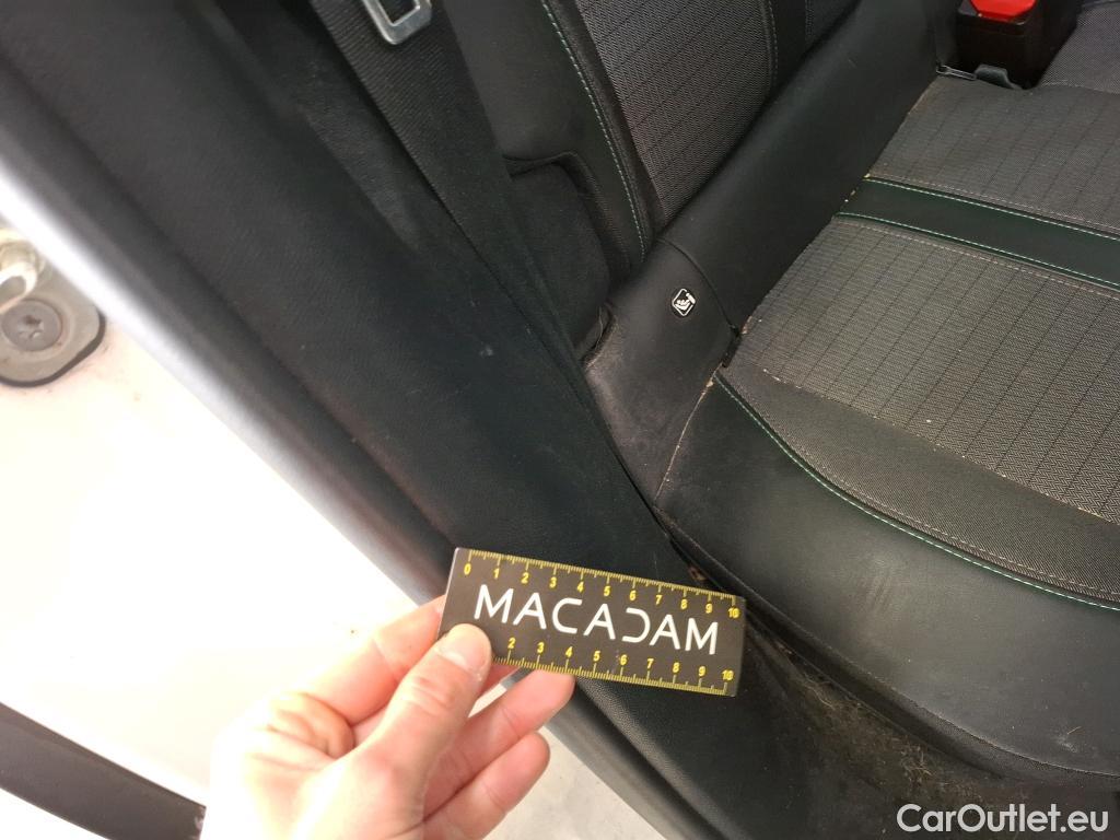  Peugeot  2008  Allure Pack 1.5 HDi 130CV BVA8 E6d #27