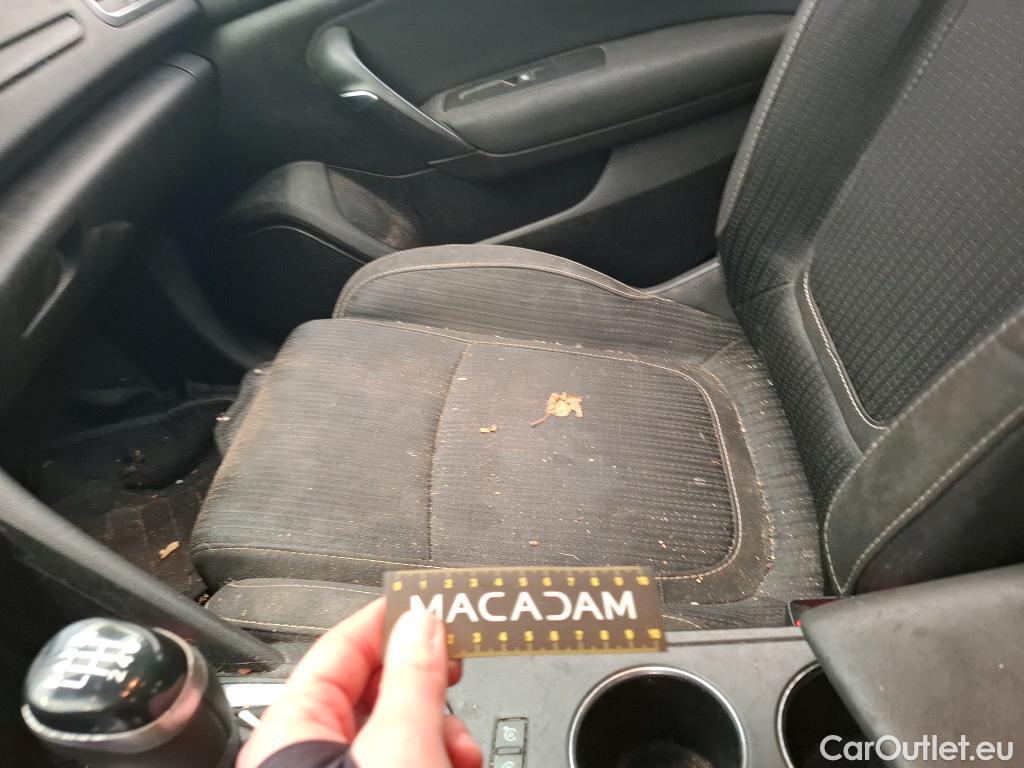  Renault  Megane RENAULT Mégane Berline / 2015 / 5P / Berline &Business Energy dCi 110 #76