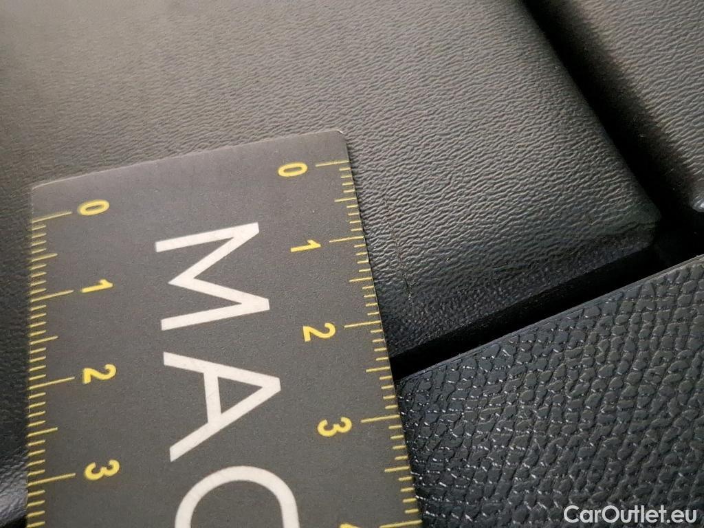  Peugeot  3008  Allure Pack 1.5 HDi 130CV BVA8 E6d #34