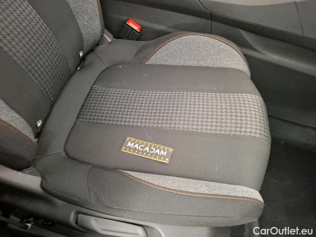  Peugeot  3008  II Active Pack 1.2 PureTech 130CV BVM6 E6d #9