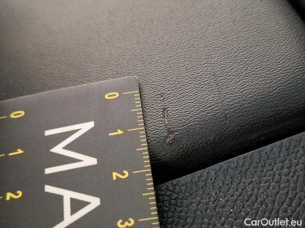  Peugeot  3008  Allure Pack 1.5 HDi 130CV BVA8 E6d #32