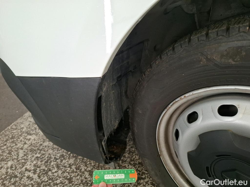  Renault  Trafic  III Fourgon L2H1 3T Grand Confort 2.0 dCi 130CV BVM6 E6d #33