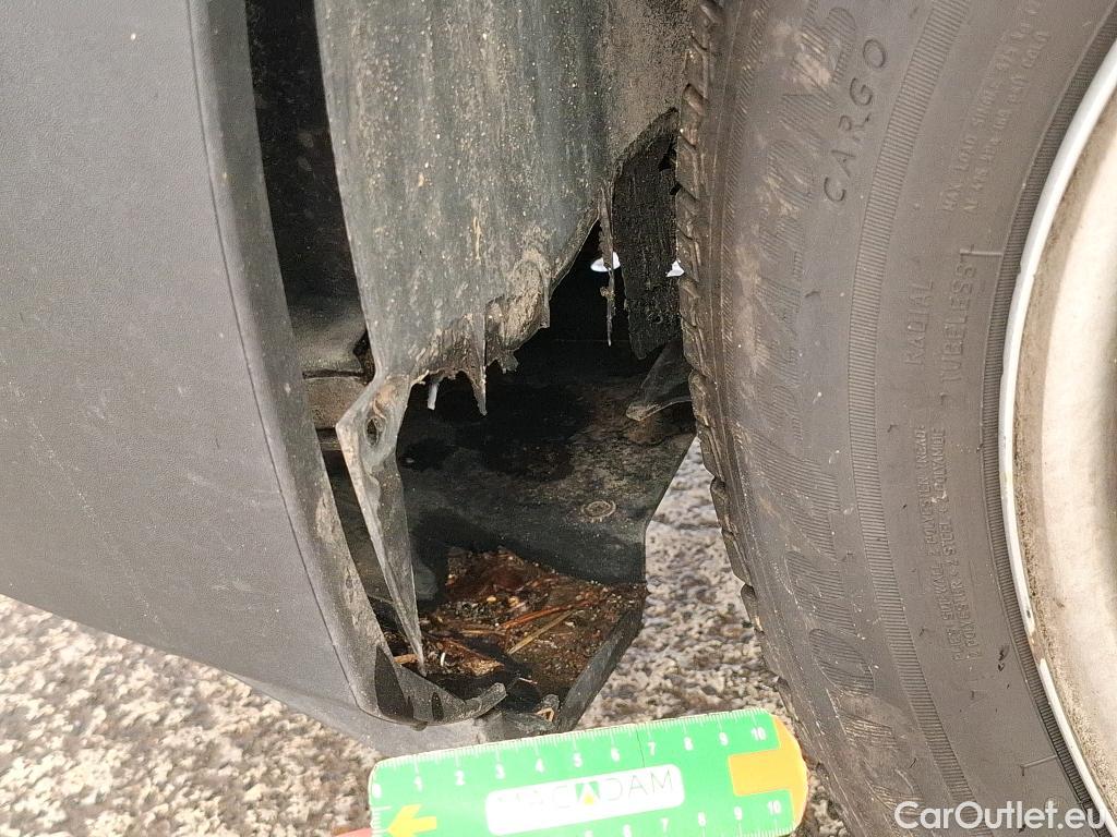  Renault  Trafic  III Fourgon L2H1 3T Grand Confort 2.0 dCi 130CV BVM6 E6d #34