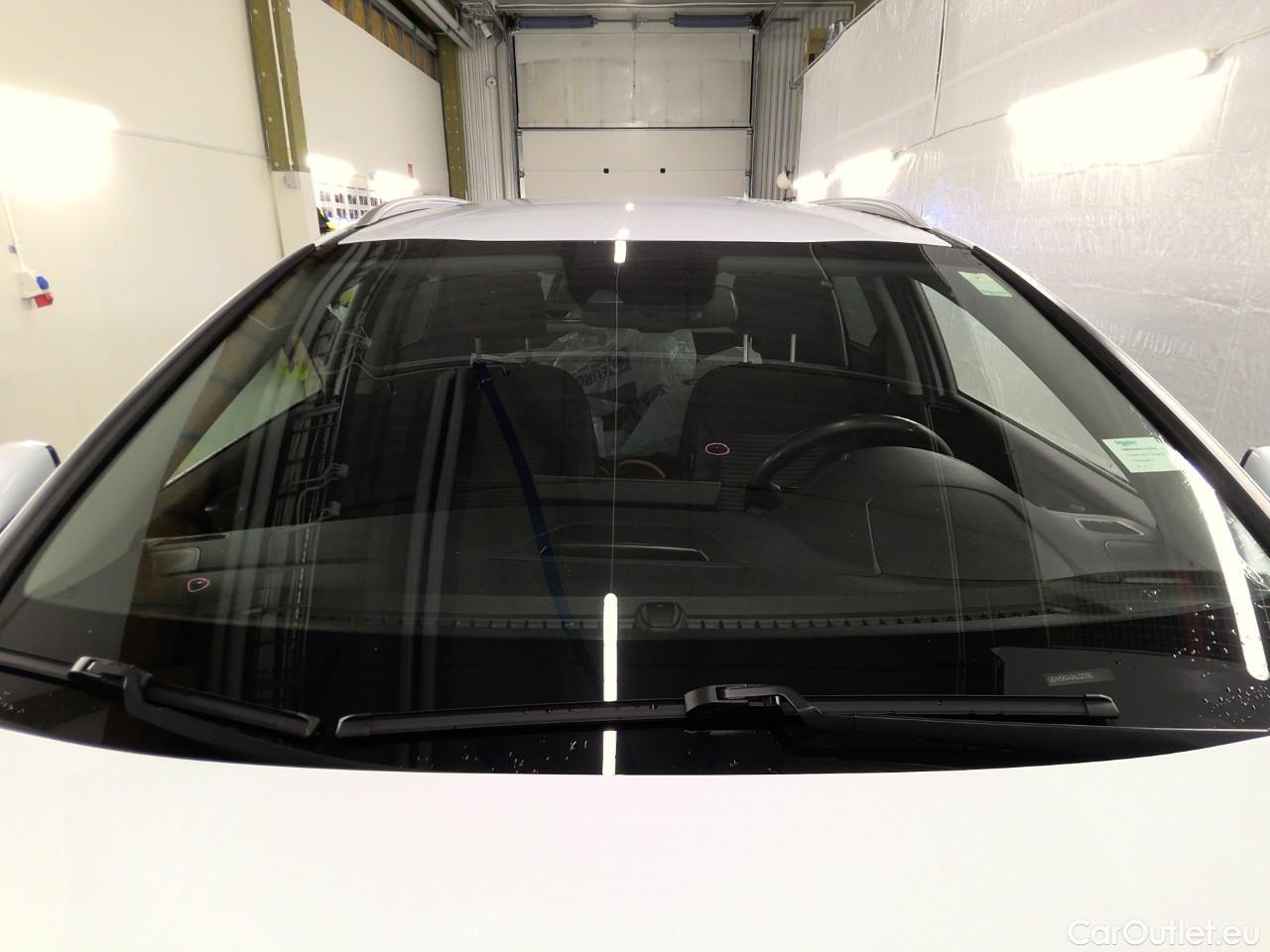  KIA  Cee'd ceed SW 1.6PHEV Advance 5d #27