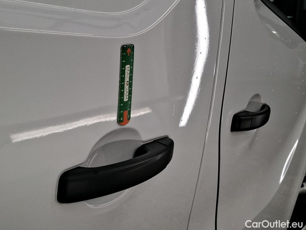  Renault  Trafic  III Fourgon L2H1 3T Grand Confort 2.0 dCi 130CV BVM6 E6d #17