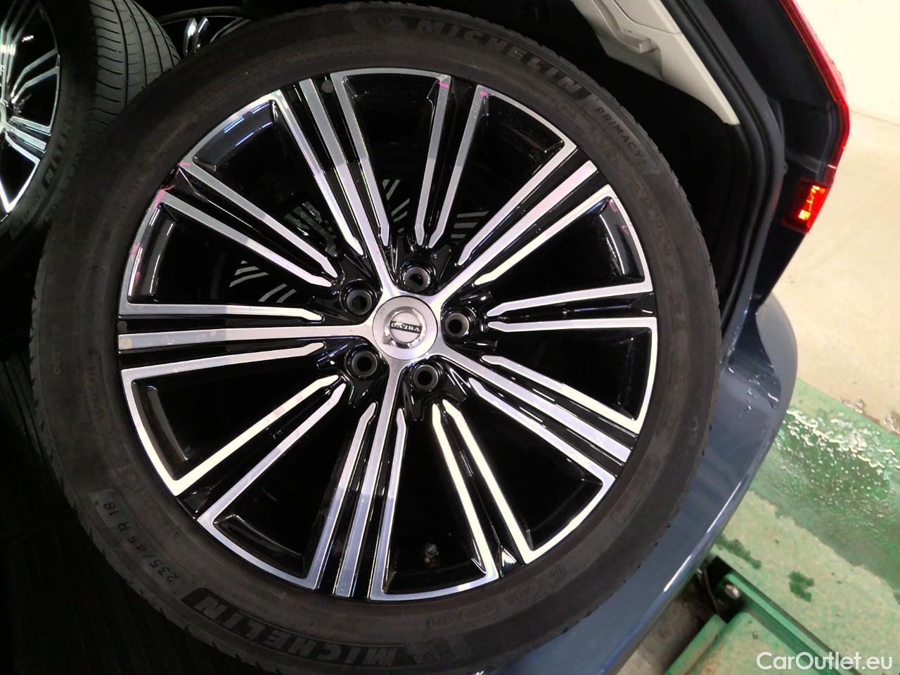  Volvo  V60  T6 350 Ins.Ex.Rec. AWD Aut #4