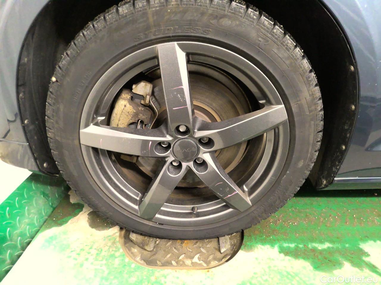  Volvo  V60  T6 350 Ins.Ex.Rec. AWD Aut #23