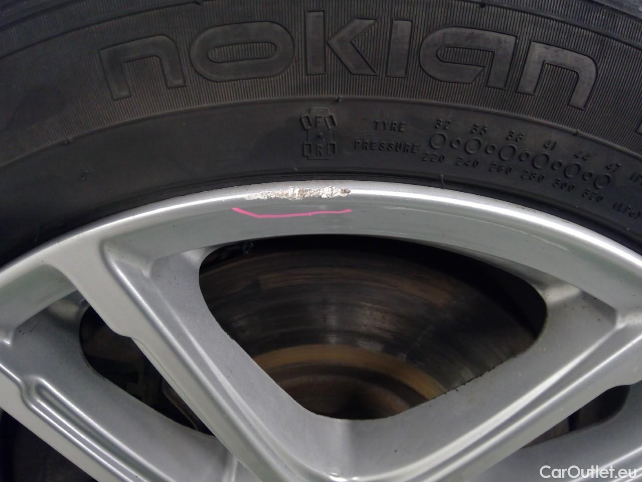  Volvo  V60  T6 350 Cor.Ed.Rec. AWD Aut #13