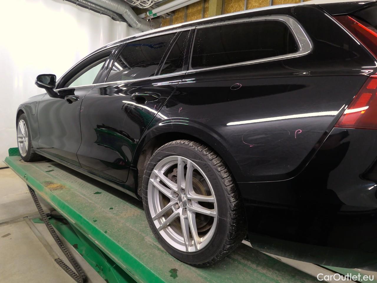  Volvo  V60  T6 350 Cor.Ed.Rec. AWD Aut #17