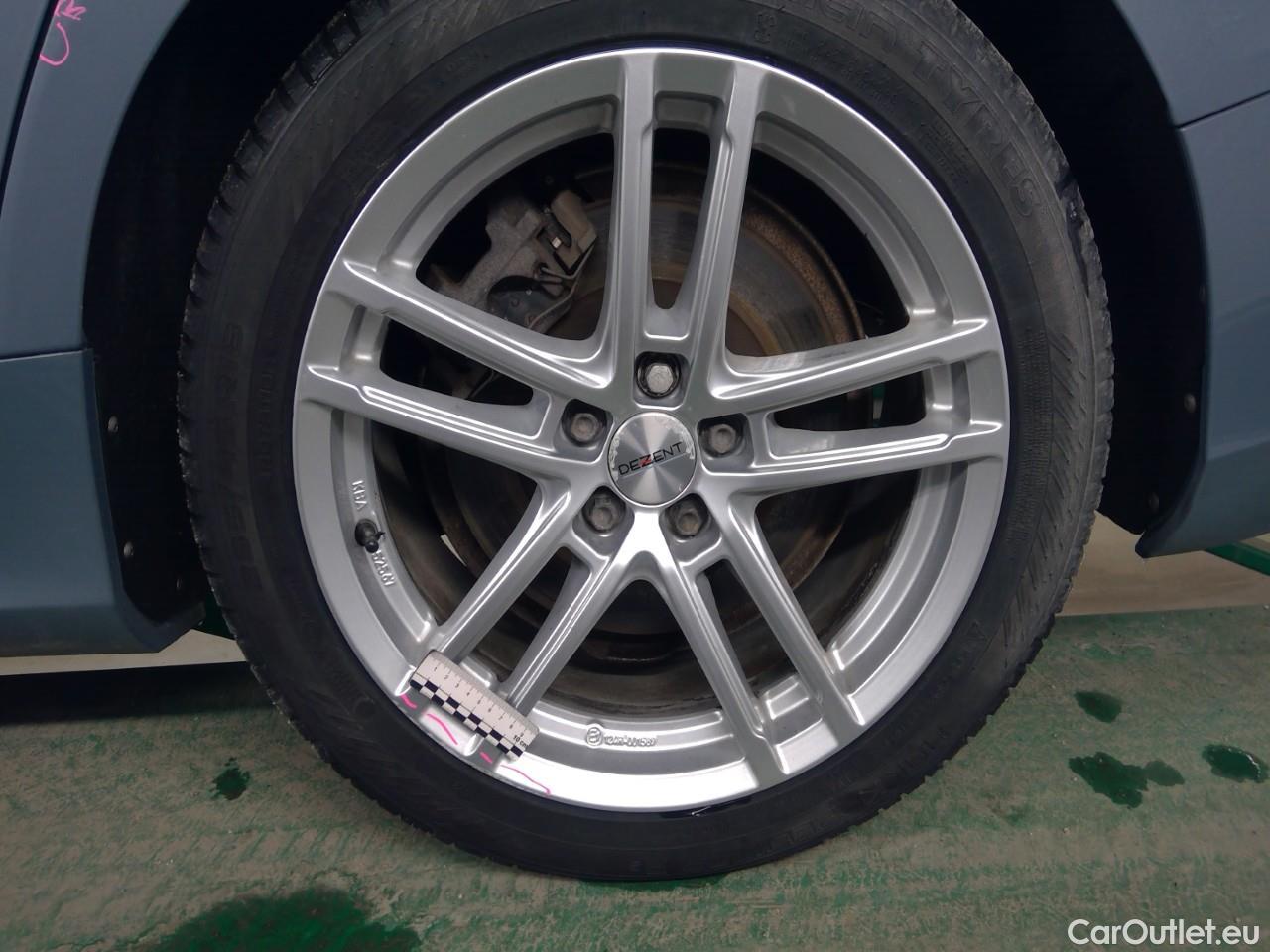  Volvo  V60  T6 350 Cor.Ed.Rec. AWD Aut #30