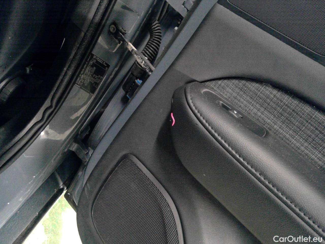  Volvo  V60  T6 350 Cor.Ed.Rec. AWD Aut #34