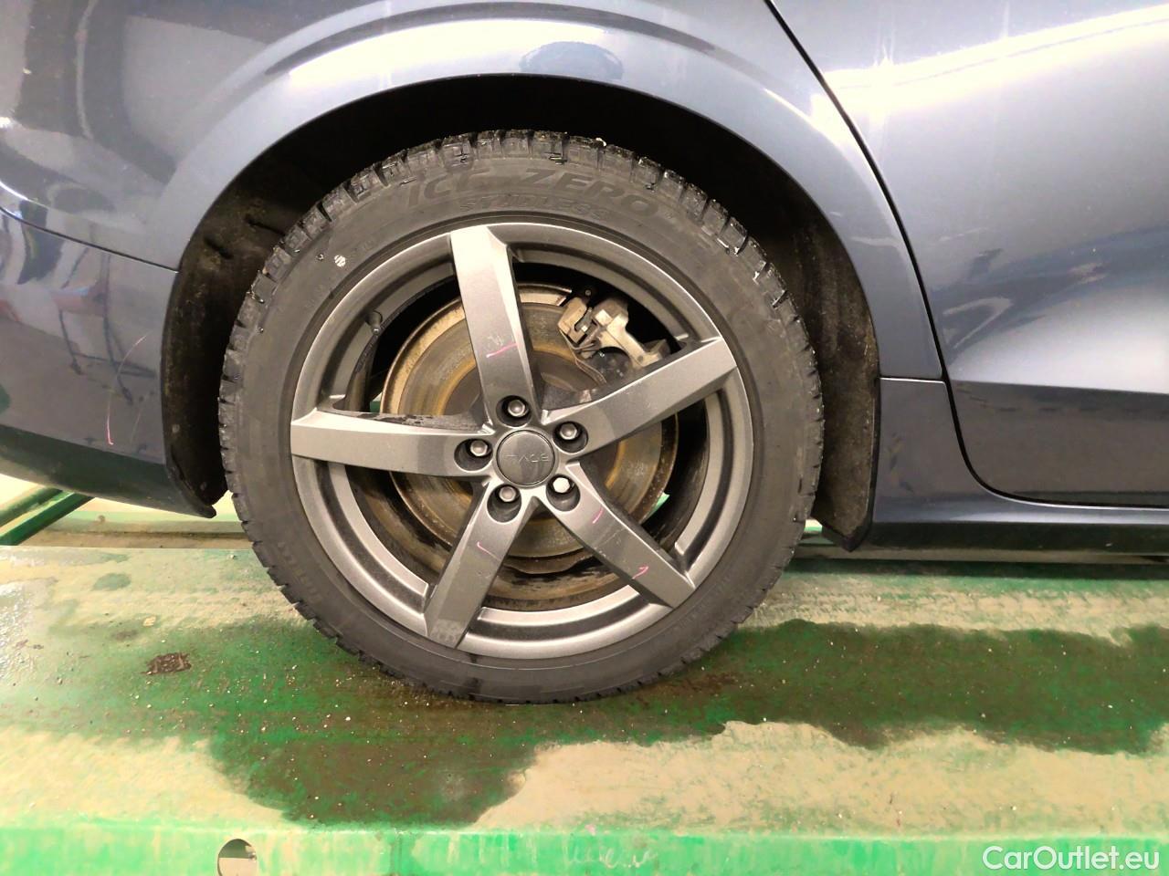  Volvo  V60  T6 350 Ins.Ex.Rec. AWD Aut #11