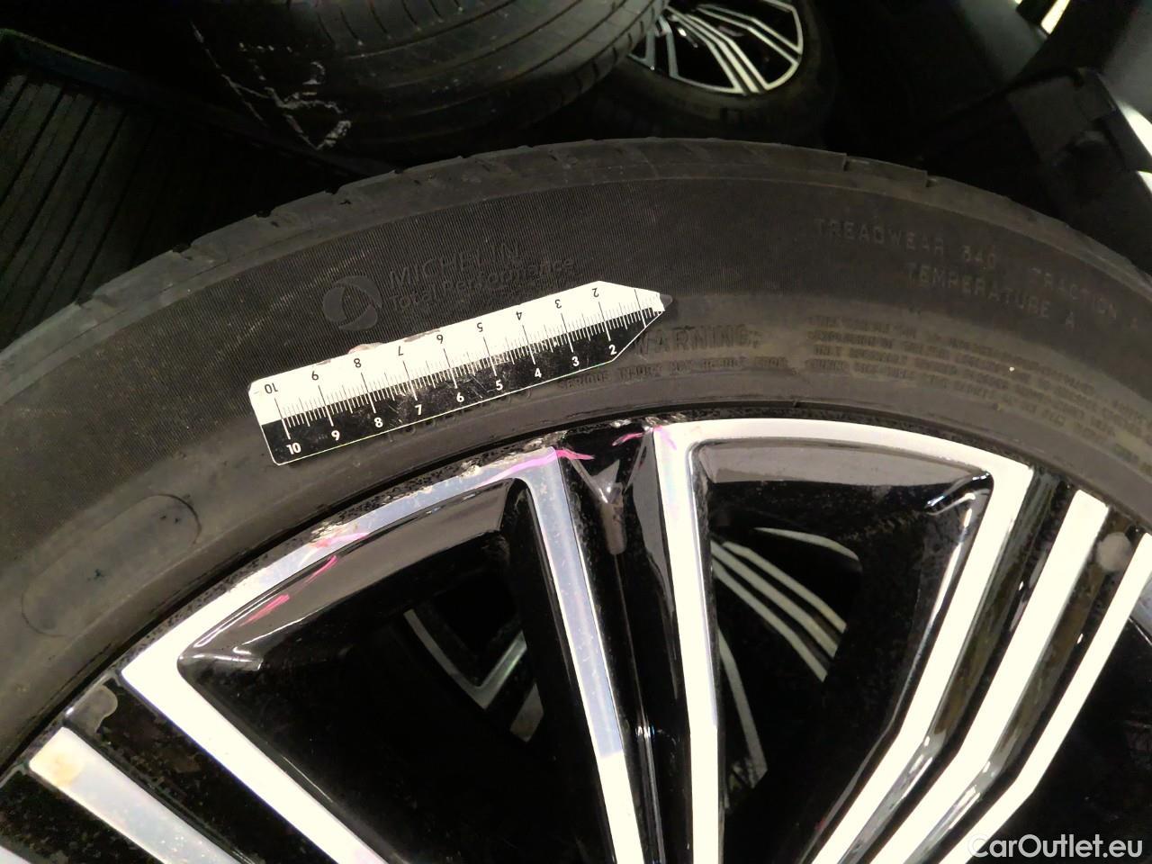  Volvo  V60  T6 350 Ins.Ex.Rec. AWD Aut #3